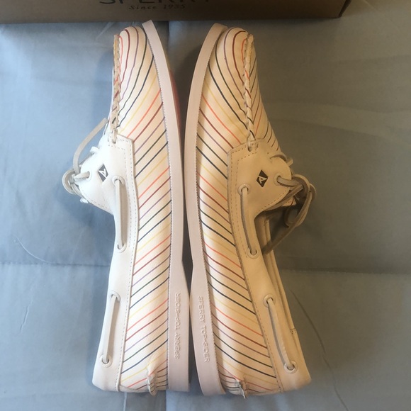 BNIB! 2020 Sperry 🌈 Pride Leather Boat Shoes! - Picture 3 of 7